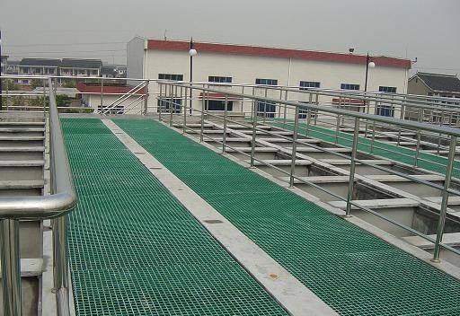 山東污水廠格柵的防滑性能是怎么實現(xiàn)的